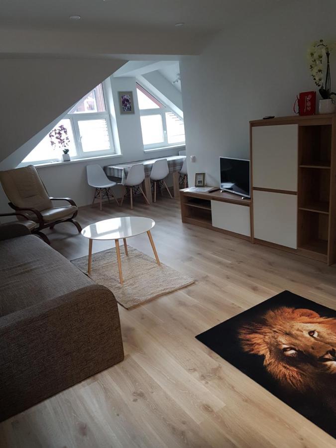 Liuto Apartamentai Juodkrante Exterior photo